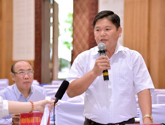 富國縣人民議會副主席梅友激在會議上發言。（圖源：K.Vân）