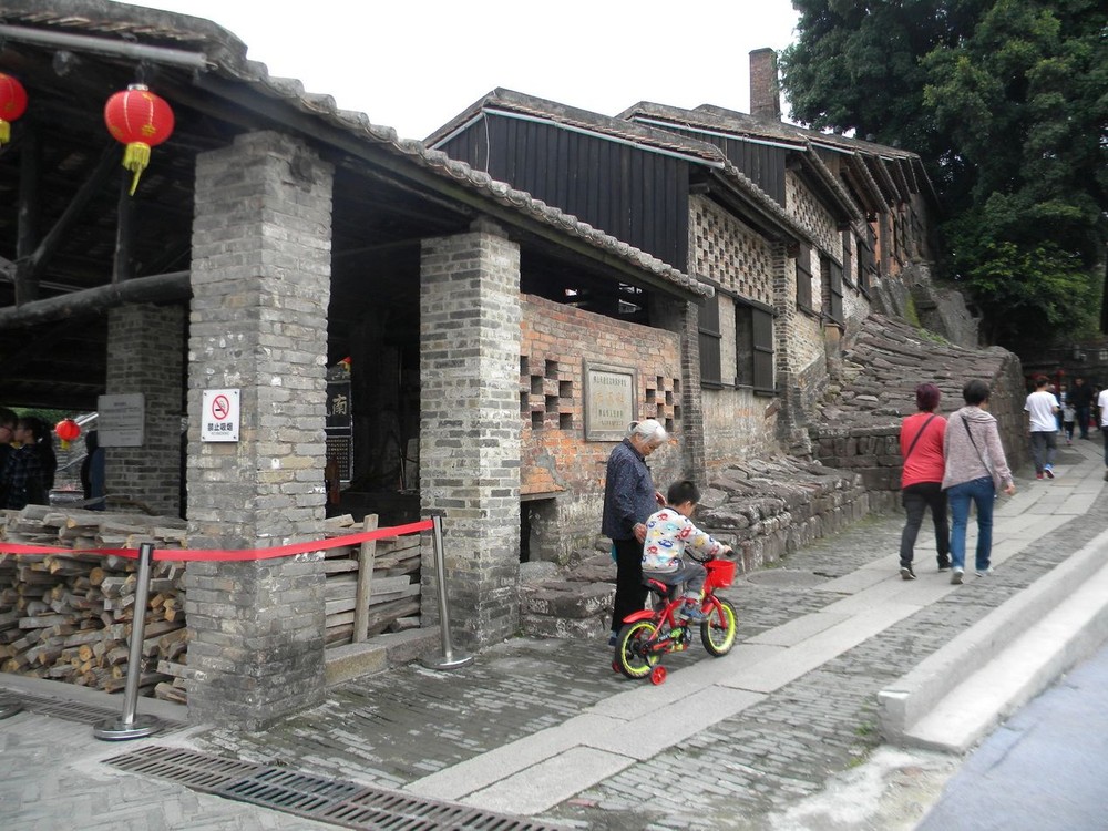 佛山百年灶窯。