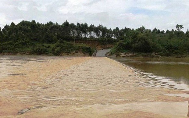 武裝力量戰士助民克服3號颱風後果 ảnh 1