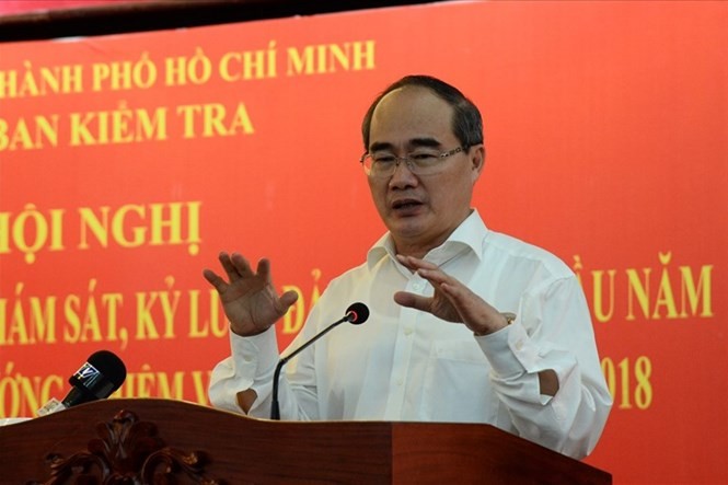 市委書記阮善仁在會議上發表講話。（圖源：喬峰）