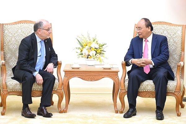 政府總理阮春福(右)接見阿根廷共和國外交與宗教部長豪爾赫‧福列。(圖源:VGP)