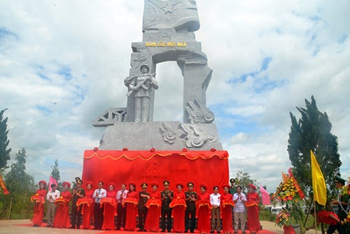 “捍衛邊境的人民公安戰士”紀念碑落成儀式一瞥。（圖源：）