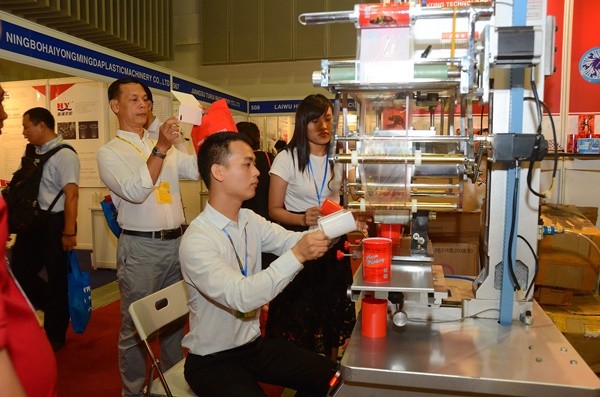 國內塑膠行業還須不斷自我革新機械設備，以提升產品質量及競爭力。