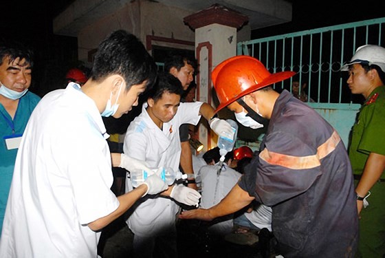 一名消防員在參加滅火時受傷。