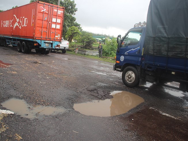 交通運輸部長：道路損壞不修將被停止收費。（示意圖源：互聯網）