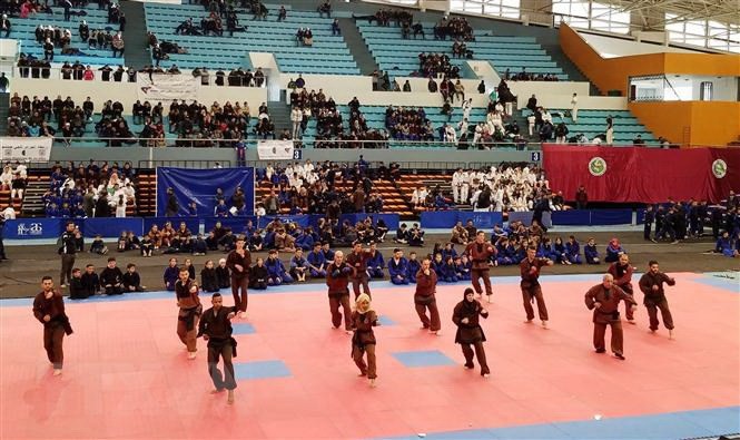 在阿爾及利亞的山龍拳術運動員。