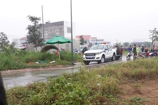 警方聞訊後趕抵案發地點封鎖現場進行勘驗。（圖源：玉安）