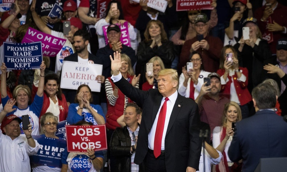 美國中期選舉11月6日登場，特朗普奔波各地，積極助選。（圖源：Getty Images）