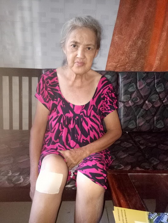 何月梅正為醫藥費發愁。