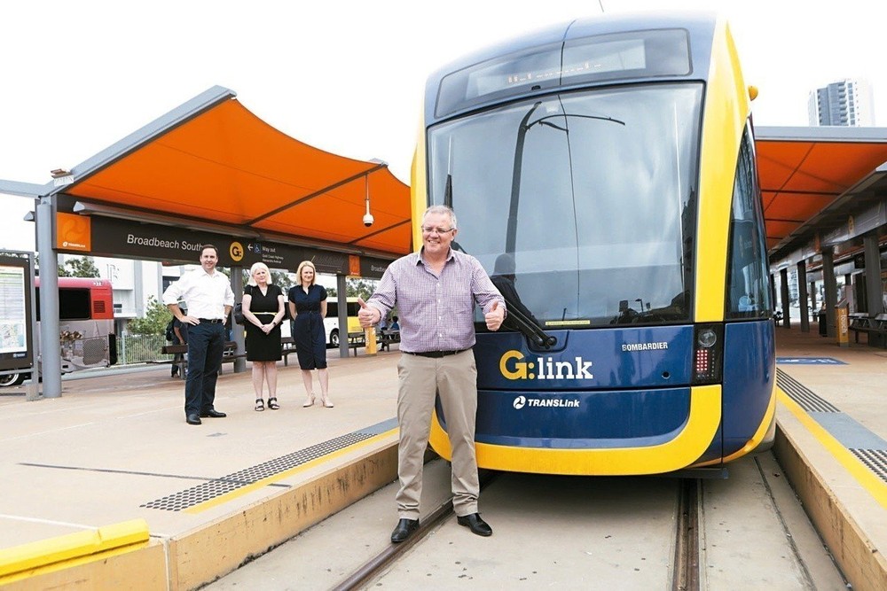 澳洲總理莫里森8日宣佈將成立20億澳元的基金，為太平洋國家基礎設施的建設提供貸款。圖為澳洲總理莫里森日前在澳洲黃金海岸宣傳輕軌。（圖源：EPA）