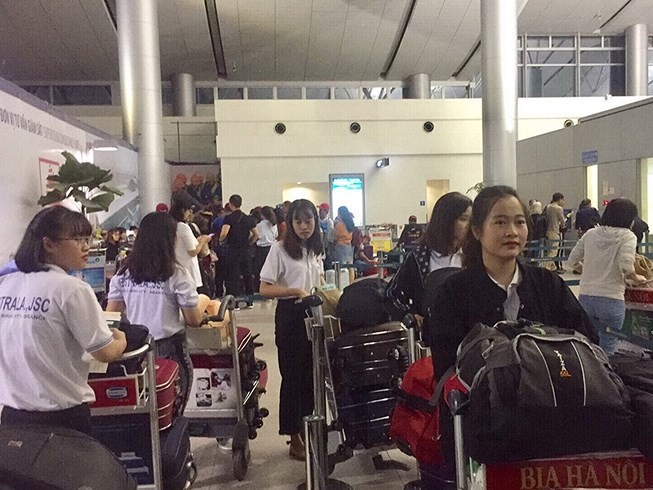 在代售處購買機票的乘客必須檢查是否是航空公司的正式代售處。