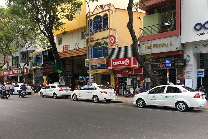 召喚計程車之前應看清是否正牌車行的車隊。