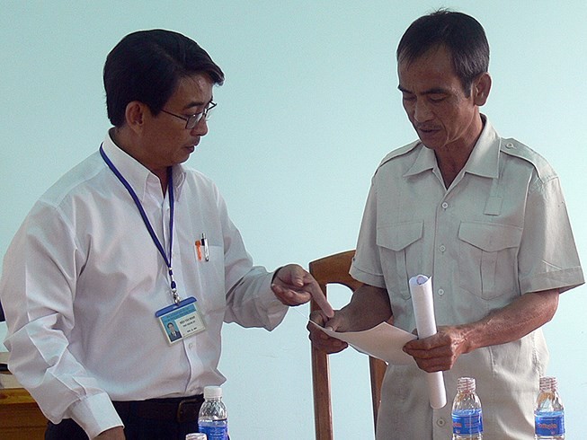 2017年《國家賠償責任法》有很多新的和 進步的內容，創造更多順利條件讓如黃文能 （右）的受冤案者要求賠償、道歉。