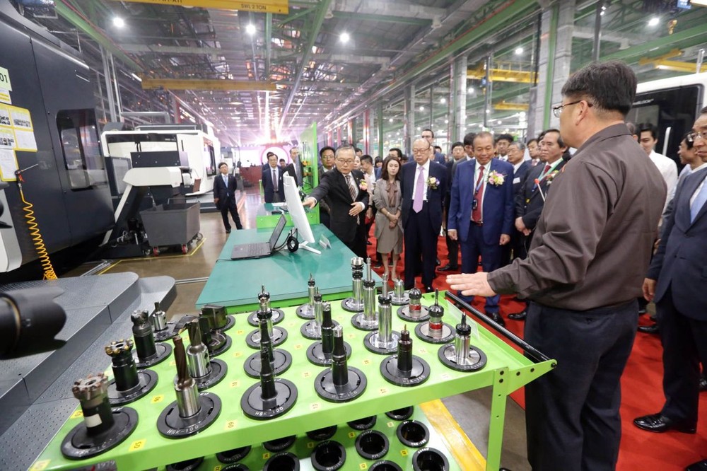 我國首家飛機零件生產廠問世 ảnh 1