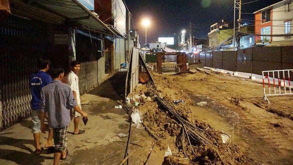 阮泰山立交橋被擱置了長時間，如今才重新施工。