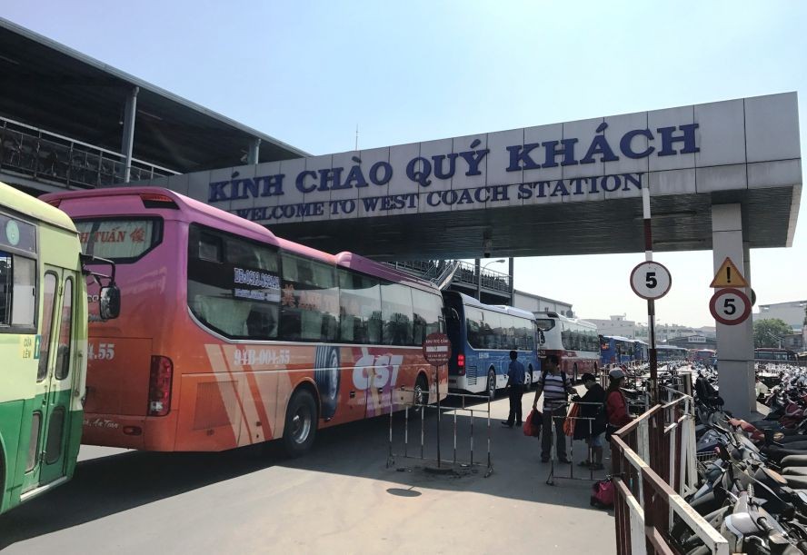 西區車站：不調升2019年元旦期間客車票價。（示意圖源：互聯網）