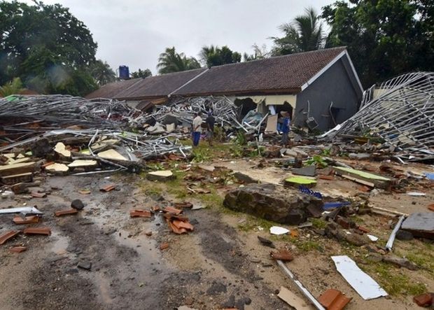 印尼海嘯傷亡人數持續攀升  200 多人遇難 ảnh 1