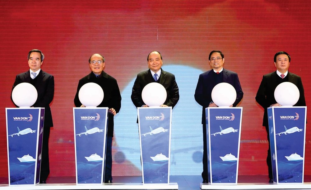 政府總理阮春福出席雲屯國際機場啟動投入運營儀式。（圖源：越通社）