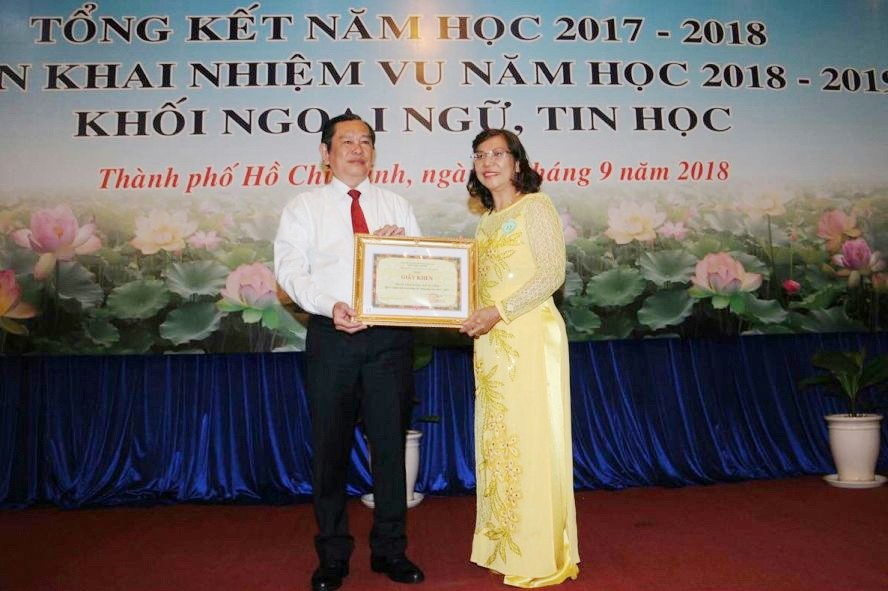 2018年,慈念外語中心獲得市教育與培訓廳傑出完 成任務獎。