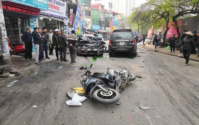 本市-忠良高速路連發兩起事故 ảnh 1