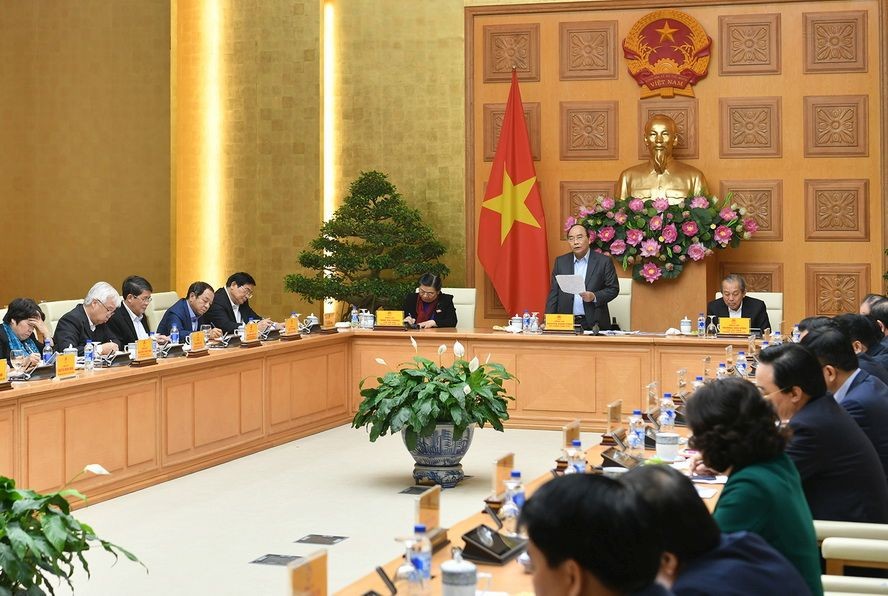 政府總理阮春福主持會議。(圖源:越通社)