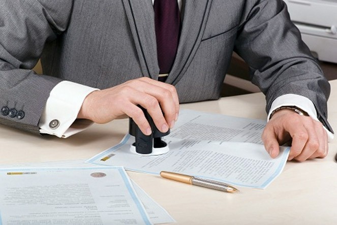 調查偽造達樂省人委會主席公文。（示意圖源：田升）