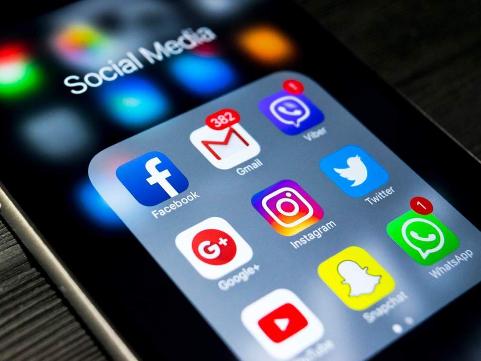 英國政府21日推出一款手機應用程序(App),方便在英國“脫歐”後繼續留英的歐盟公民提交申請。(示意圖源:互聯網)