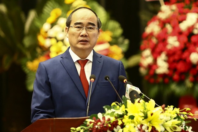 黨中央政治局委員、市委書記阮善仁。