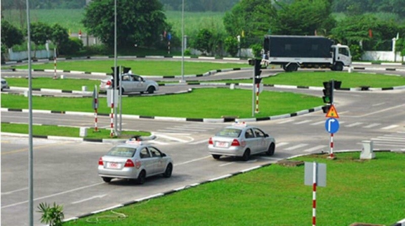 圖為汽車駕訓場地。
