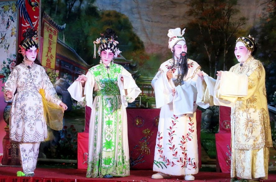 新編多幕瓊劇節子戲。