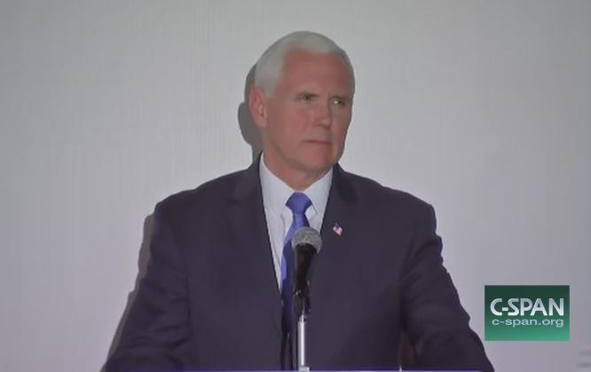 美國副總統彭斯當地時間25日表示，美國政府將對委內瑞拉施加更多制裁，進一步向委政府施壓。（圖源：視頻截圖）