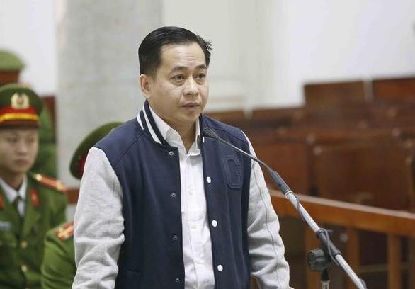 被告人潘文英武在初審庭上答審判長問案。（圖源：越通社）