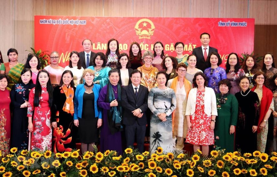 國會領導與駐越國際組織女代表聚會 ảnh 1 國會領導與駐越國際組織女代表聚會 ảnh 1