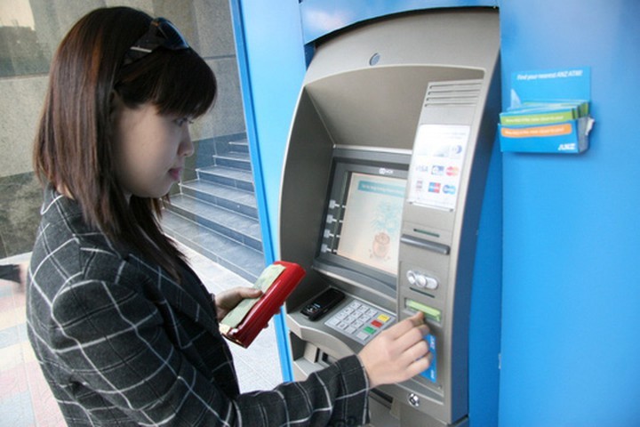 市民提款時要注意保管個人資訊。(示意圖源:互聯網)