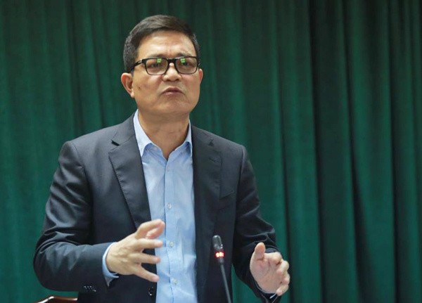 食品安全局局長阮清鋒在會議上發言。（圖源：嘉政）