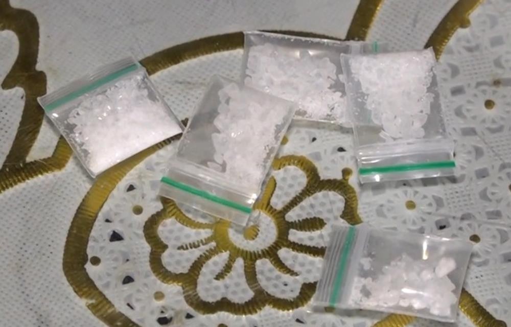 當場查獲的冰毒物證。（圖源：清進）