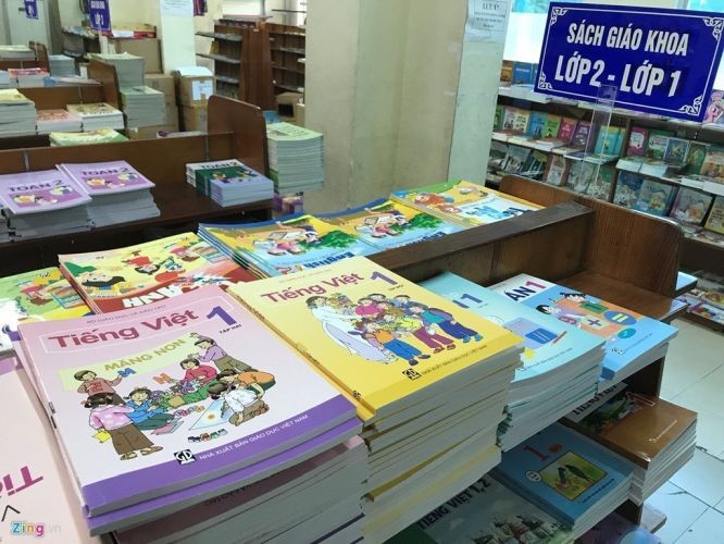 新學年教科書每本平均上漲 1000 至 1800 元。(圖源:田升)