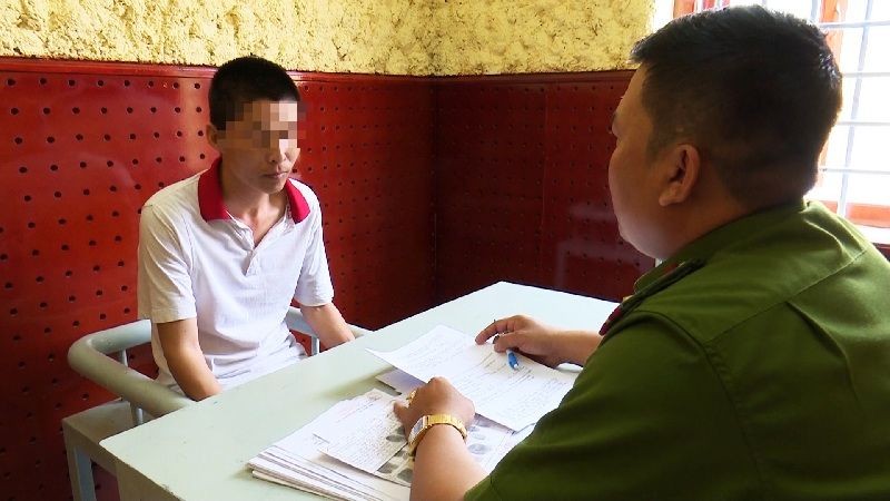 被抓獲的盜賊鄧黃維。（圖源：公安機關提供）