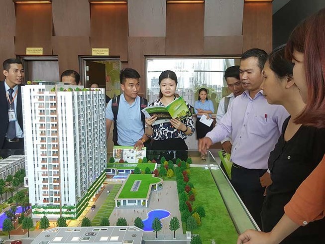 購房者向銀行貸款時必須留意付款期間的利率調升問題。