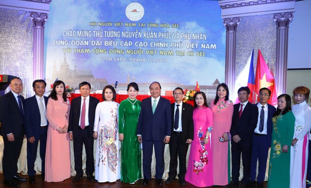 阮春福總理圓滿結束訪捷行程 ảnh 1