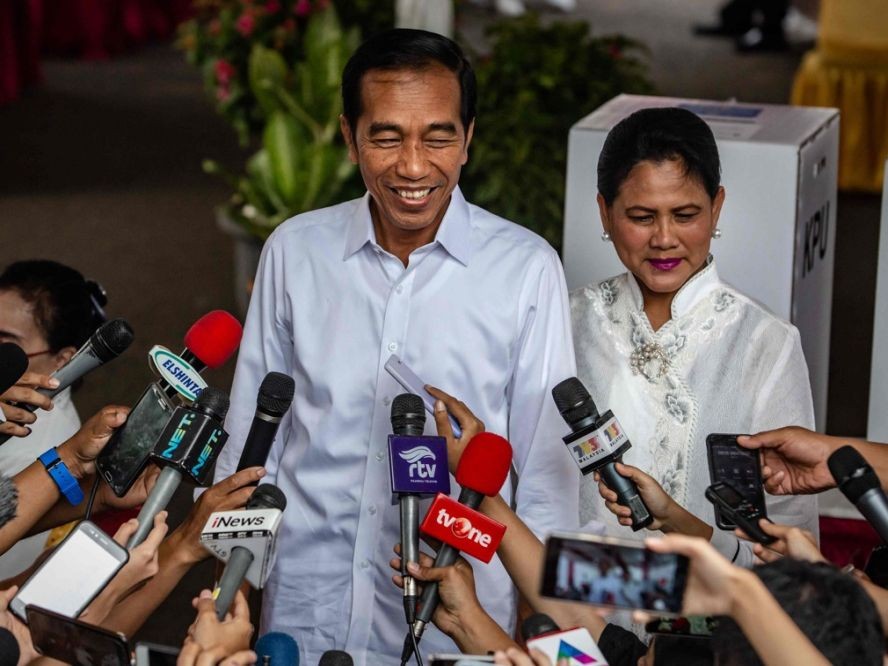 在官方正式公佈大選結果之前，印尼總統佐科（左）18日正式宣佈勝選。（圖源：Getty）