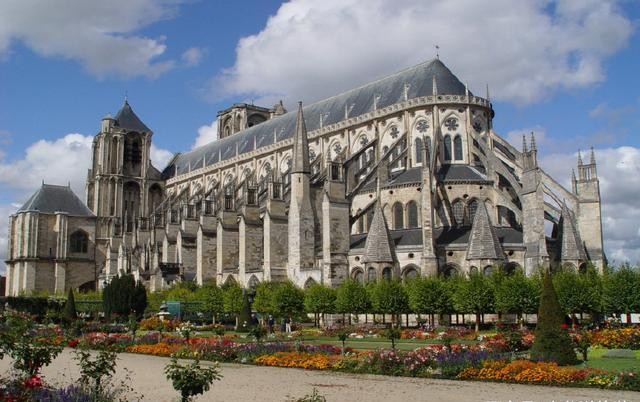 法國的美麗古老教堂 ảnh 4