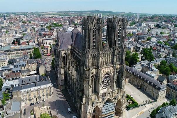 法國的美麗古老教堂 ảnh 1