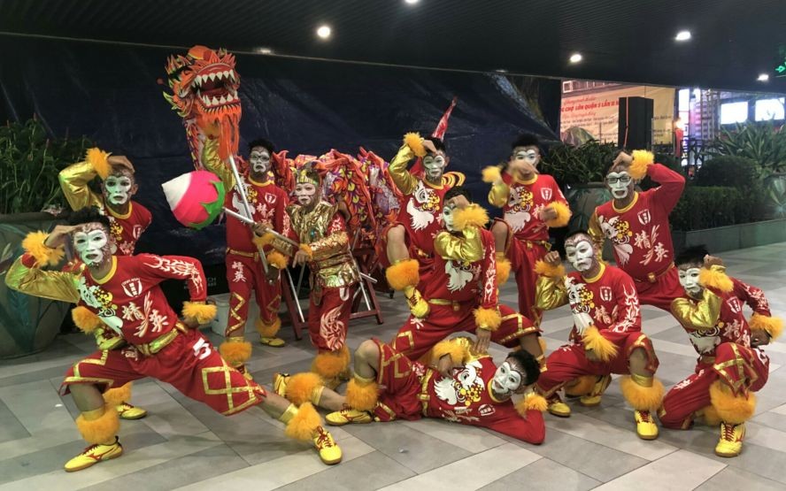 精英堂以“猴光四射與龍共舞”節目，其表演技藝十分精彩，贏得全場的掌聲及組委會高度評價。