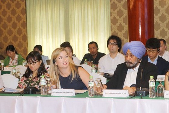 歐洲企業協會代表在會上提出企業為外籍工人繳交強制社保費過程中所遇的羈絆。