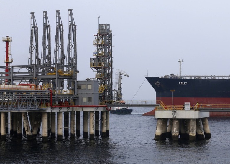 油輪在富查伊拉附近水域遇襲。（圖源：互聯網）