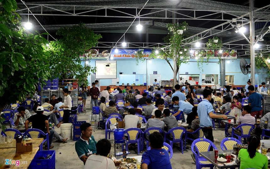 不少酒肆都座無虛席。