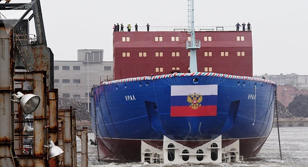 俄羅斯新型核動力破冰船"烏拉爾"號在聖彼得堡下水。(圖源:Sputnik)