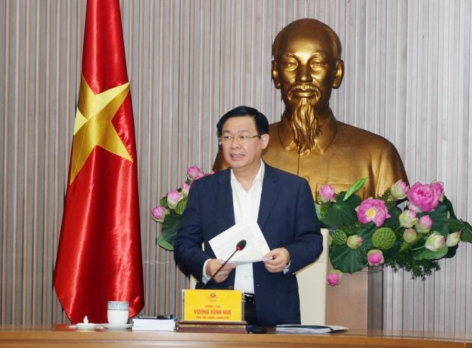 政府副總理、政府融入國際經濟跨部門指委會主任王廷惠在會議上發言。（圖源：誠鐘）