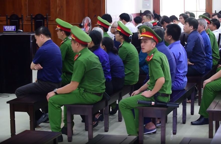 庭審現場一瞥。（圖源：視頻截圖）